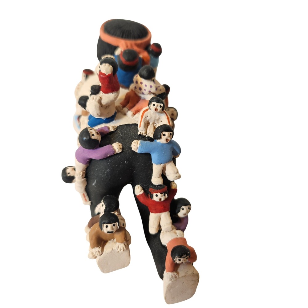 Southwestern Storyteller Pottery Figurine Crawling Figure with Many Children - Picture 3 of 10